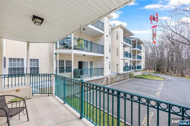 401 Dercole 111, Norwood, NJ 07642