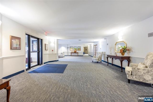 401 Dercole 111, Norwood, NJ 07642