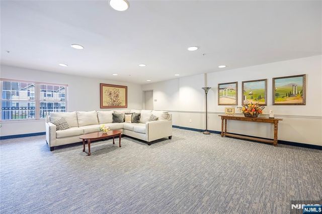 401 Dercole 111, Norwood, NJ 07642