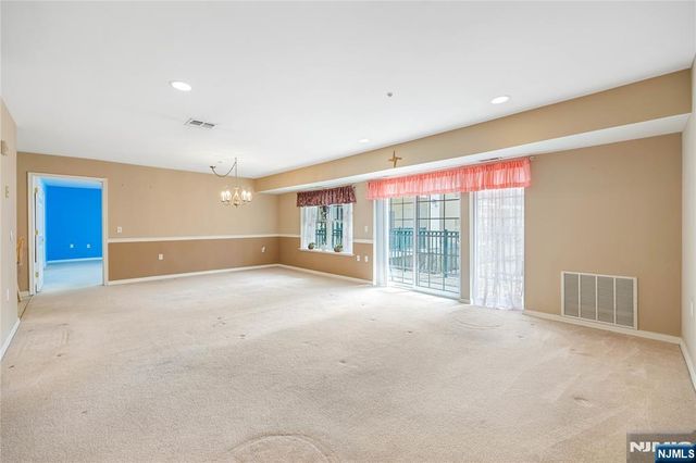 401 Dercole 111, Norwood, NJ 07642