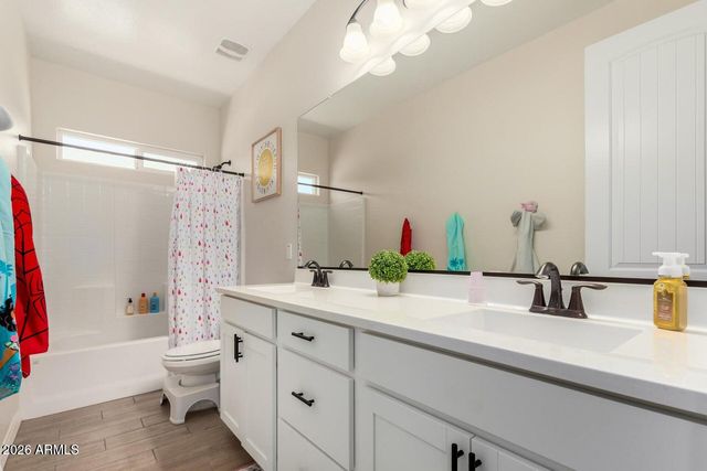 11548 E CORBIN Avenue, Mesa, AZ 85212