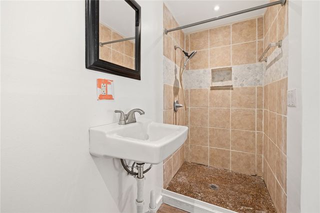 4 Billingsley Lane, Bella Vista, AR 72715