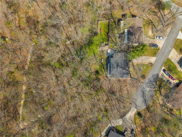 4 Billingsley Lane, Bella Vista, AR 72715