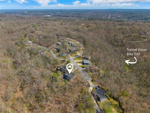 4 Billingsley Lane, Bella Vista, AR 72715