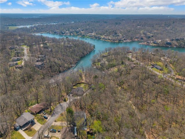 4 Billingsley Lane, Bella Vista, AR 72715