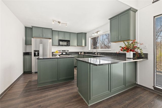 4 Billingsley Lane, Bella Vista, AR 72715