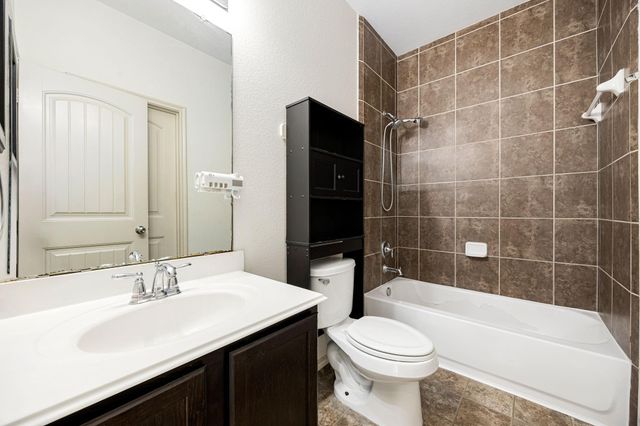 7852 Galleon Field Lane, Cypress, TX 77433