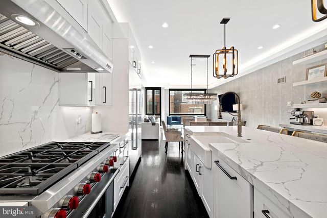 722 N 3RD ST, Philadelphia, PA 19123