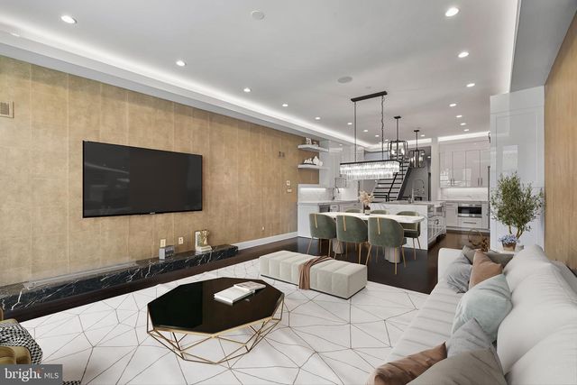 722 N 3RD ST, Philadelphia, PA 19123