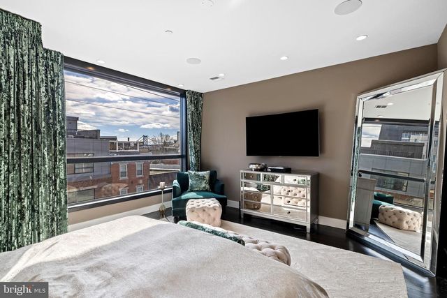 722 N 3RD ST, Philadelphia, PA 19123