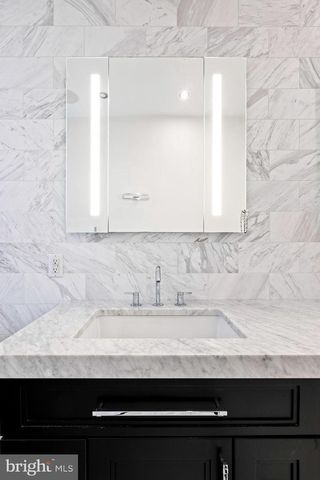 722 N 3RD ST, Philadelphia, PA 19123