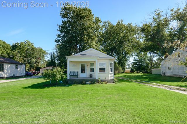 9075 Tuttle Hill Road, Augusta Charter Township, MI 48191