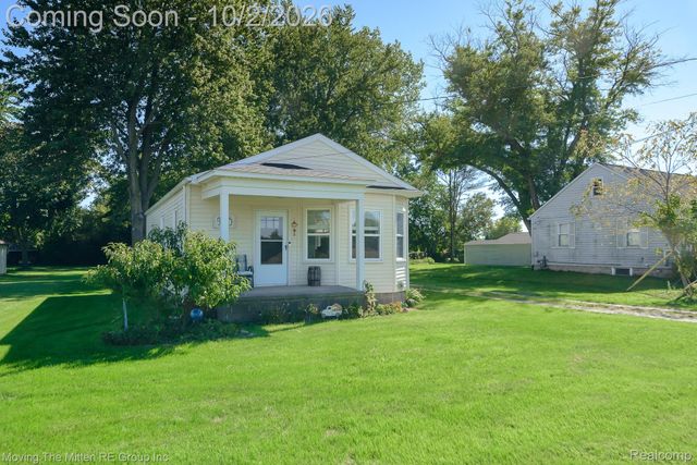 9075 Tuttle Hill Road, Augusta Charter Township, MI 48191