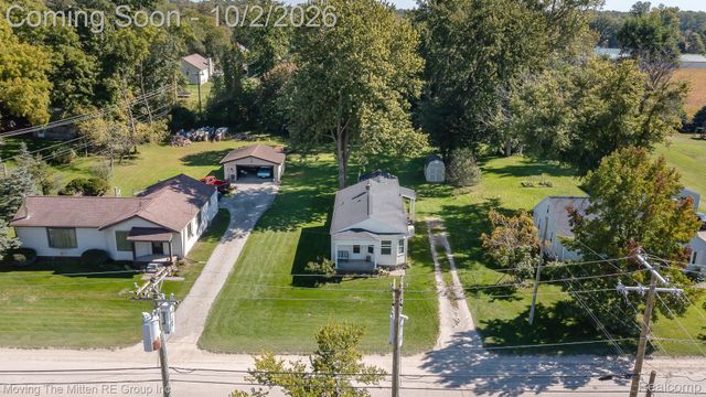9075 Tuttle Hill Road, Augusta Charter Township, MI 48191