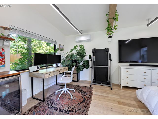 1112 Ne 113TH Ave, Portland, OR 97220