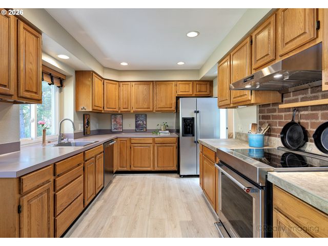 1112 Ne 113TH Ave, Portland, OR 97220