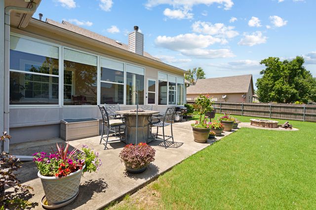 4975 Lake Breeze Road, Grove, OK 74344
