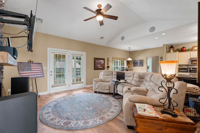 4975 Lake Breeze Road, Grove, OK 74344