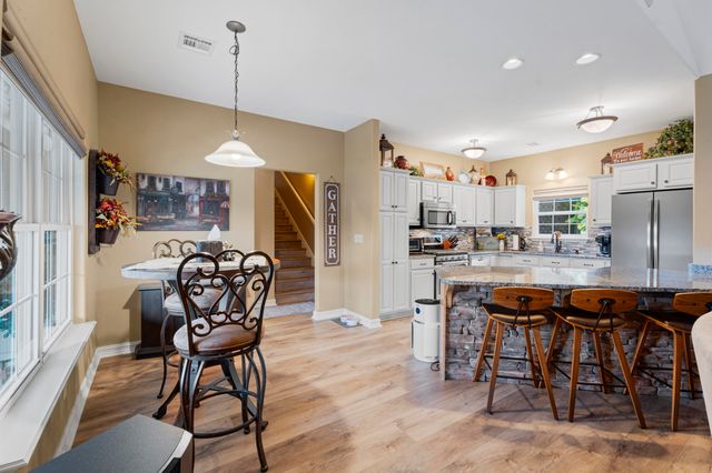 4975 Lake Breeze Road, Grove, OK 74344