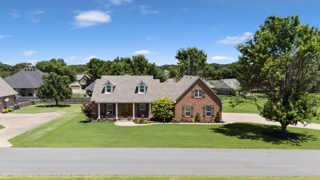 4975 Lake Breeze Road, Grove, OK 74344