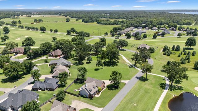 4975 Lake Breeze Road, Grove, OK 74344
