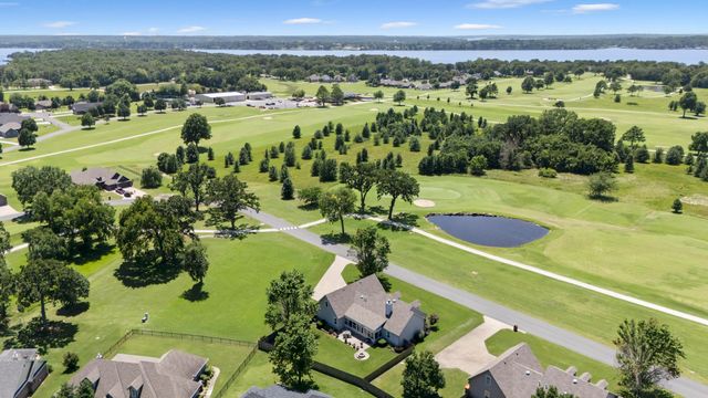 4975 Lake Breeze Road, Grove, OK 74344