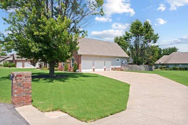 4975 Lake Breeze Road, Grove, OK 74344