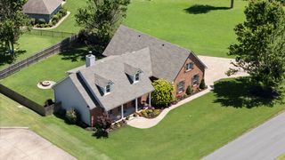 4975 Lake Breeze Road, Grove, OK 74344