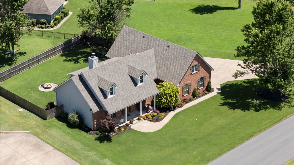 4975 Lake Breeze Road, Grove, OK 74344