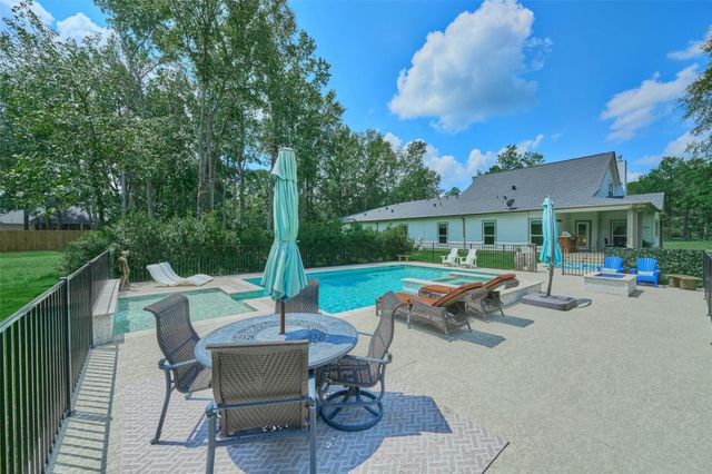 2218 Honea Egypt Road, Magnolia, TX 77354