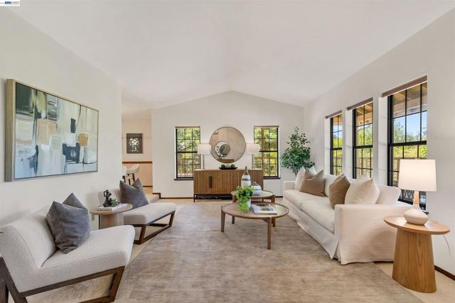 2280 Blackhawk Rd, Danville, CA 94506