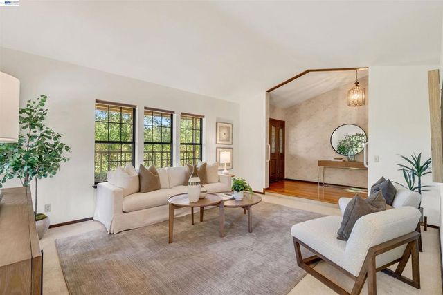 2280 Blackhawk Rd, Danville, CA 94506