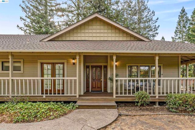 2280 Blackhawk Rd, Danville, CA 94506