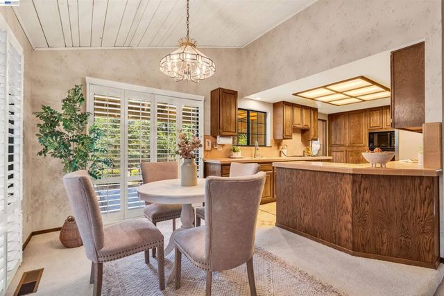 2280 Blackhawk Rd, Danville, CA 94506