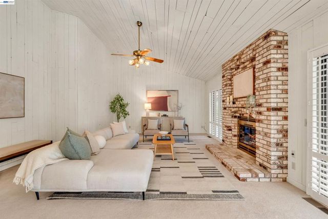2280 Blackhawk Rd, Danville, CA 94506
