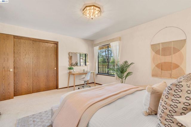 2280 Blackhawk Rd, Danville, CA 94506