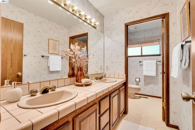 2280 Blackhawk Rd, Danville, CA 94506