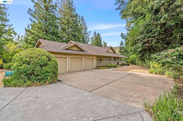 2280 Blackhawk Rd, Danville, CA 94506
