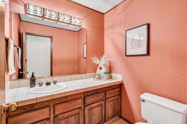 2280 Blackhawk Rd, Danville, CA 94506