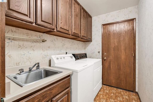 2280 Blackhawk Rd, Danville, CA 94506