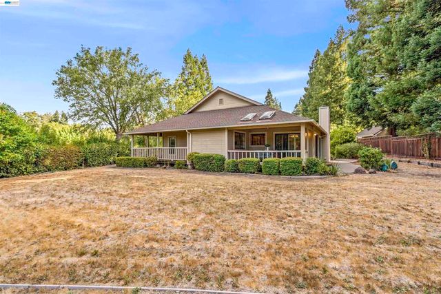 2280 Blackhawk Rd, Danville, CA 94506