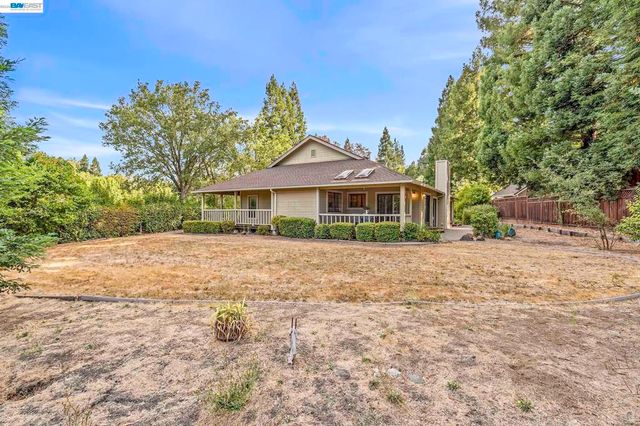 2280 Blackhawk Rd, Danville, CA 94506