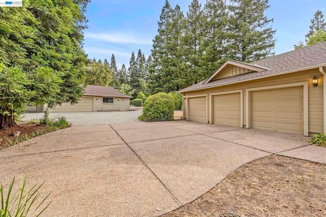 2280 Blackhawk Rd, Danville, CA 94506