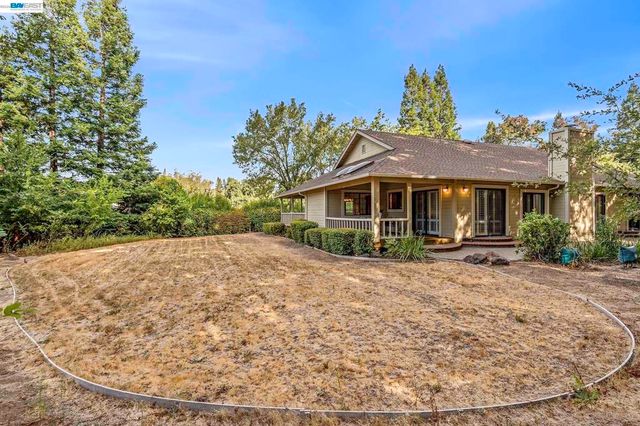 2280 Blackhawk Rd, Danville, CA 94506