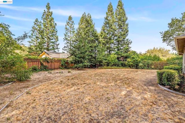 2280 Blackhawk Rd, Danville, CA 94506