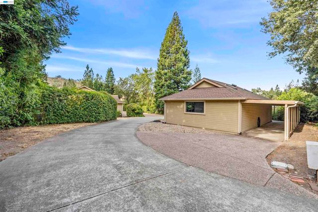 2280 Blackhawk Rd, Danville, CA 94506