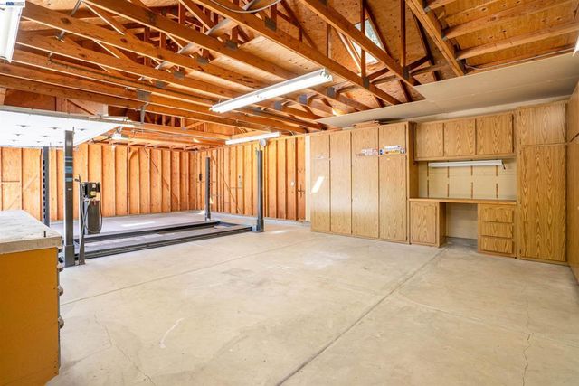 2280 Blackhawk Rd, Danville, CA 94506