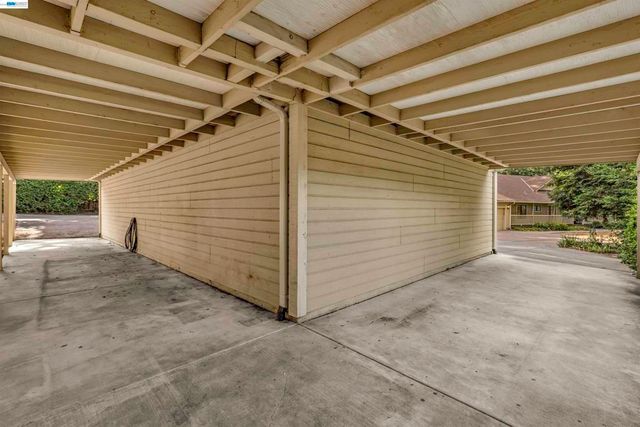 2280 Blackhawk Rd, Danville, CA 94506