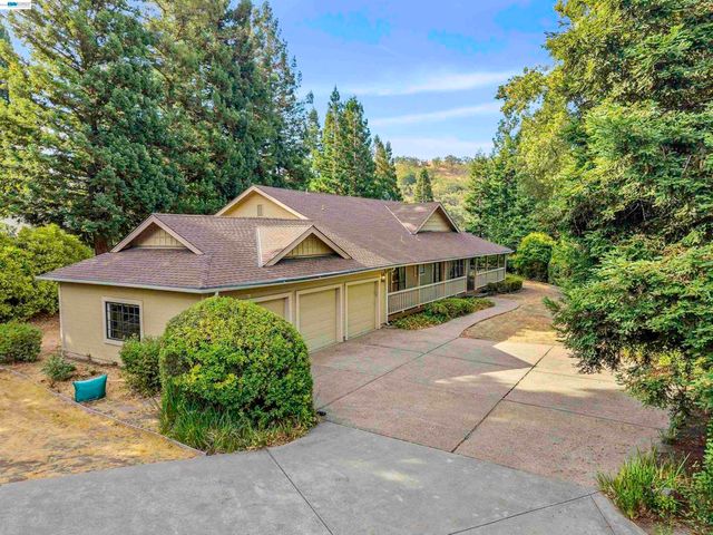 2280 Blackhawk Rd, Danville, CA 94506