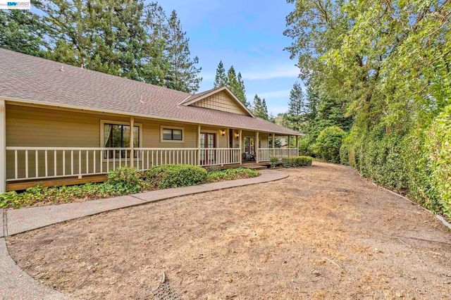 2280 Blackhawk Rd, Danville, CA 94506